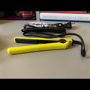 Mini straightener